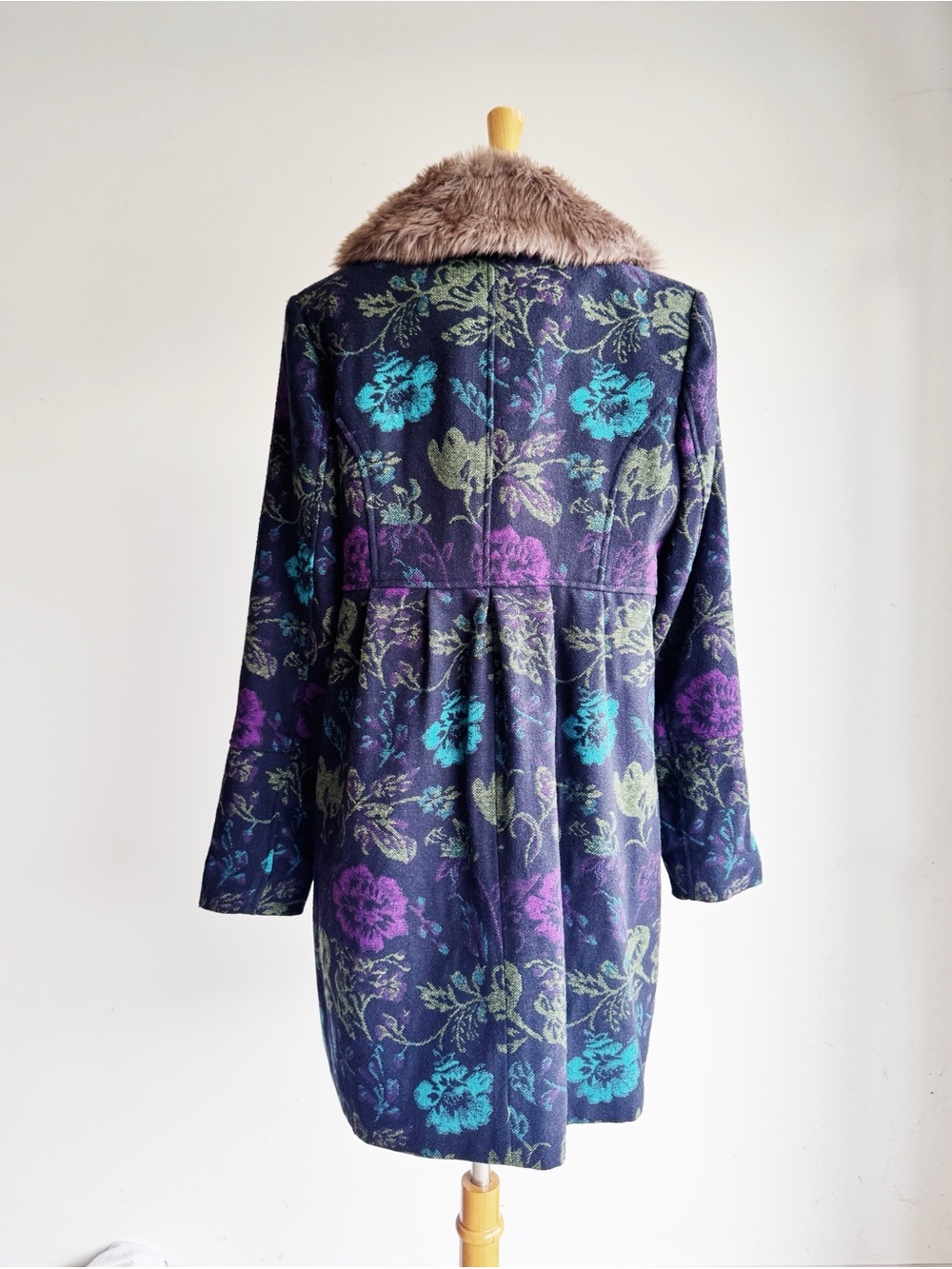 Merona Floral Tapestry Coat Faux Fur Collar Wool Blend L Whimsigoth - Picture 5 of 7